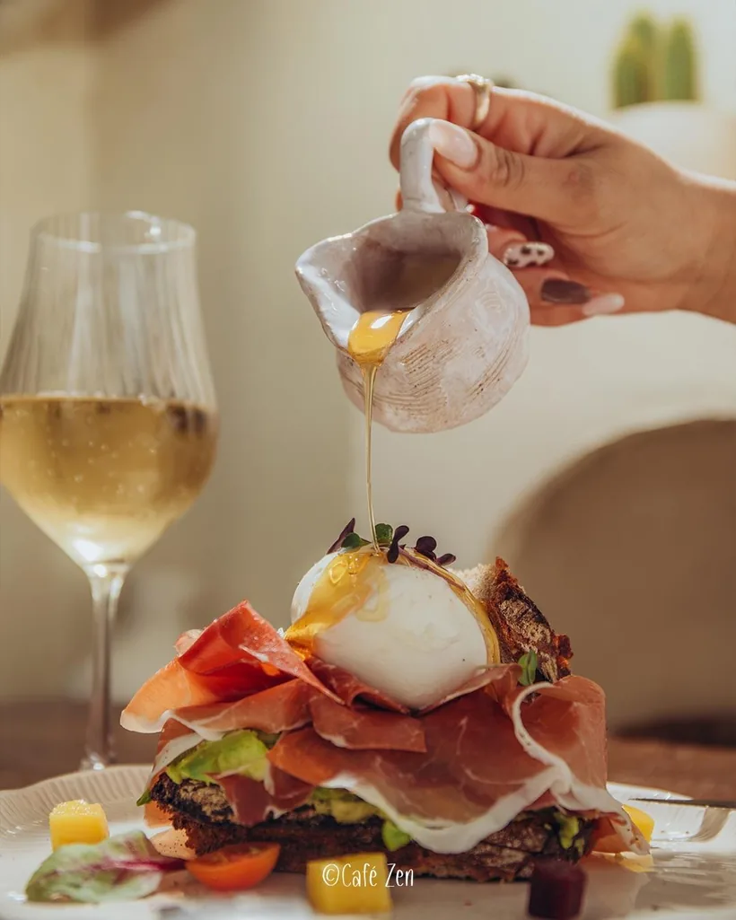 Eggs Benedict